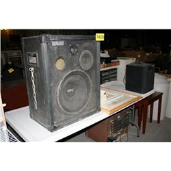 Table Lot With Speakers & Pictures