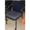 Image 2 : 4 Matching Blue Knoll Office Chairs