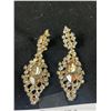 Image 2 : Pretty Gold Plated Rhinestone Dangling Earrings