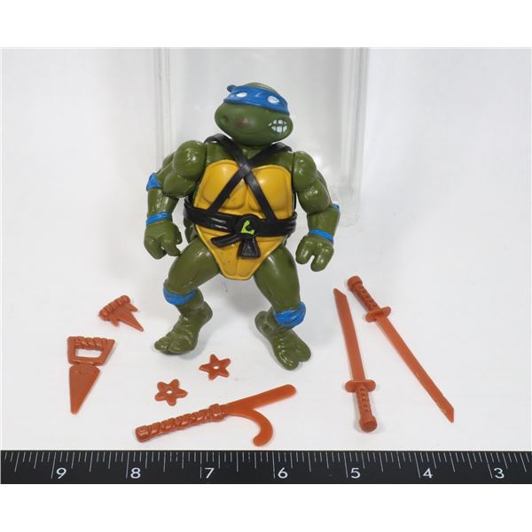 #599 LEONARDO SOFT HEAD 1988 W/ ACCESSORIES