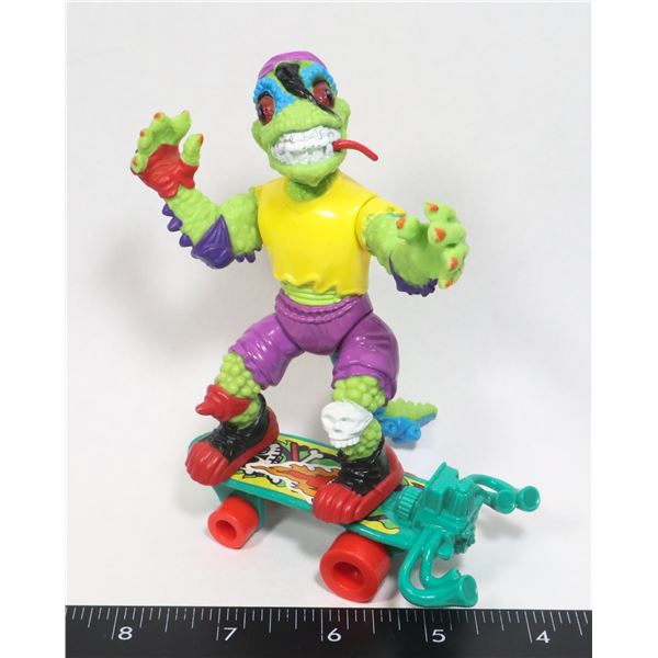 #620 MONDO GECKO COMPLETE 1990 TEENAGE