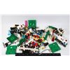 Image 1 : #681 LOT OF VINTAGE LEGO FIGURES + ACCESSORIES