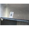 Image 2 : 4' S/S Table w/Undershelf