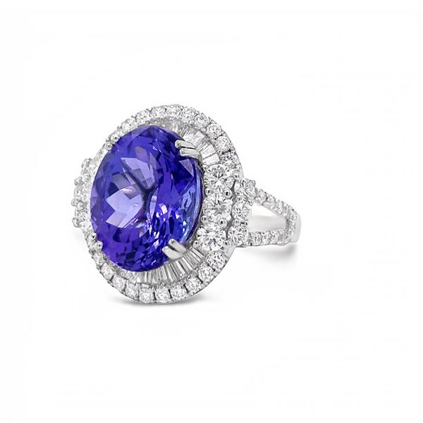 18K Tanzanite Ring 8.95 ct