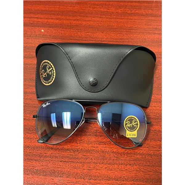 Ray Ban Sunglass w/Black Case