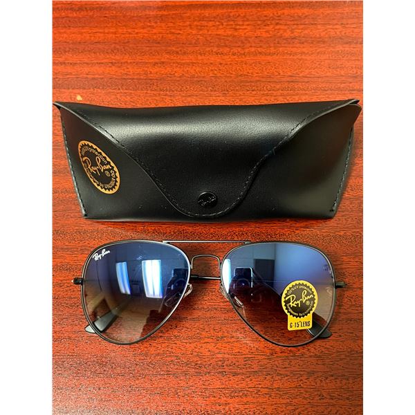 Ray Ban Sunglass w/Black Case