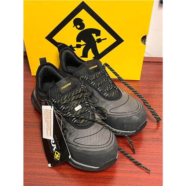 New Unisex Steeltoe Terra Shoes (Size 7.5 CAD w/Box)
