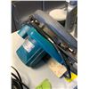 Image 2 : Makita Handheld Saw