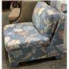 Image 2 : Single Seater Sofa