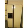 Image 1 : Side By Side Refrigerator w/ ice Dispenser