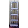Image 1 : 5 ft. Tall Ladder