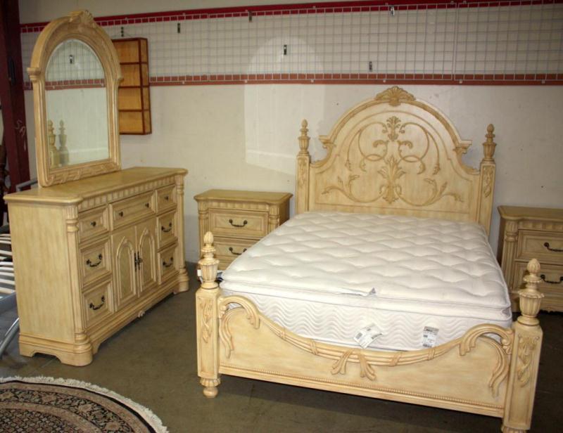 5 Pc. Chris Madden Bedroom Set
