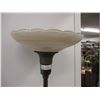 Image 2 : *Floor Lamp w/ Shade (newer Cord 16" Shade)