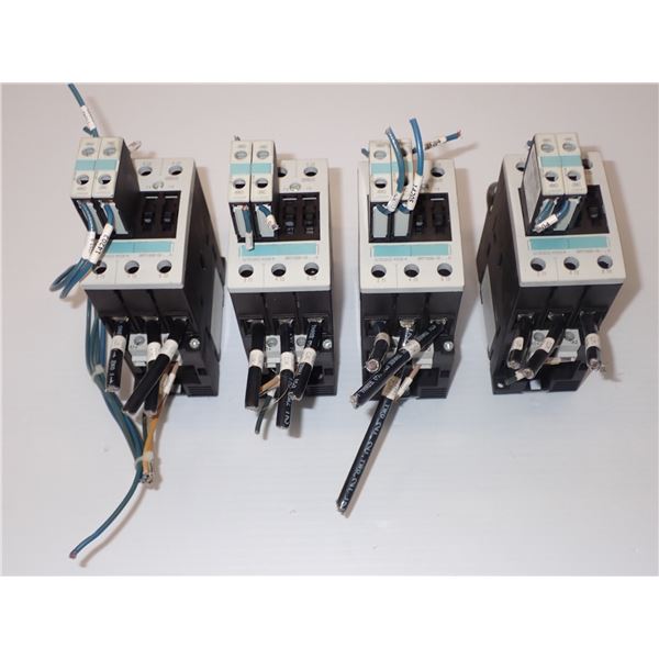 Lot of (4) Siemens #3RT1035-1B Contactors 24V DC Coils