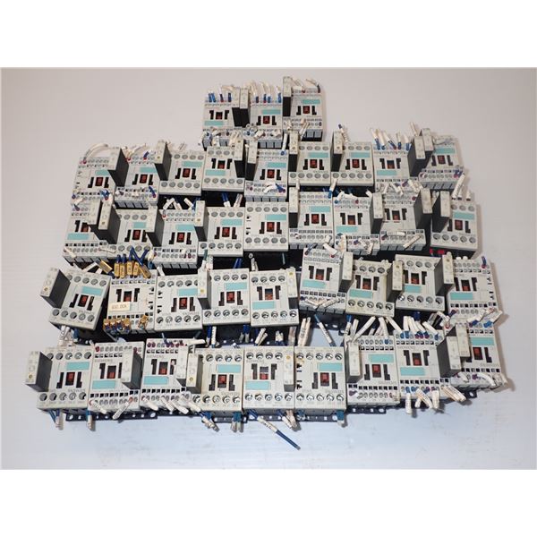Lot of (39) Siemens Contactors