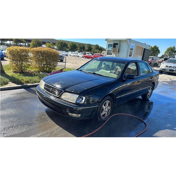1999 Toyota Avalon XL