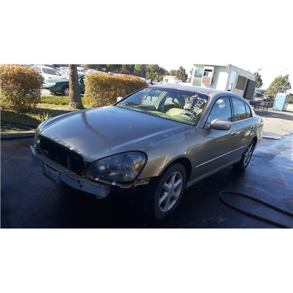2004 INFINITI Q45 Luxury