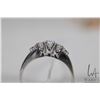 Image 2 : 14kt white gold and five stone anniversary ring set with five graduating brilliant cut white diamond