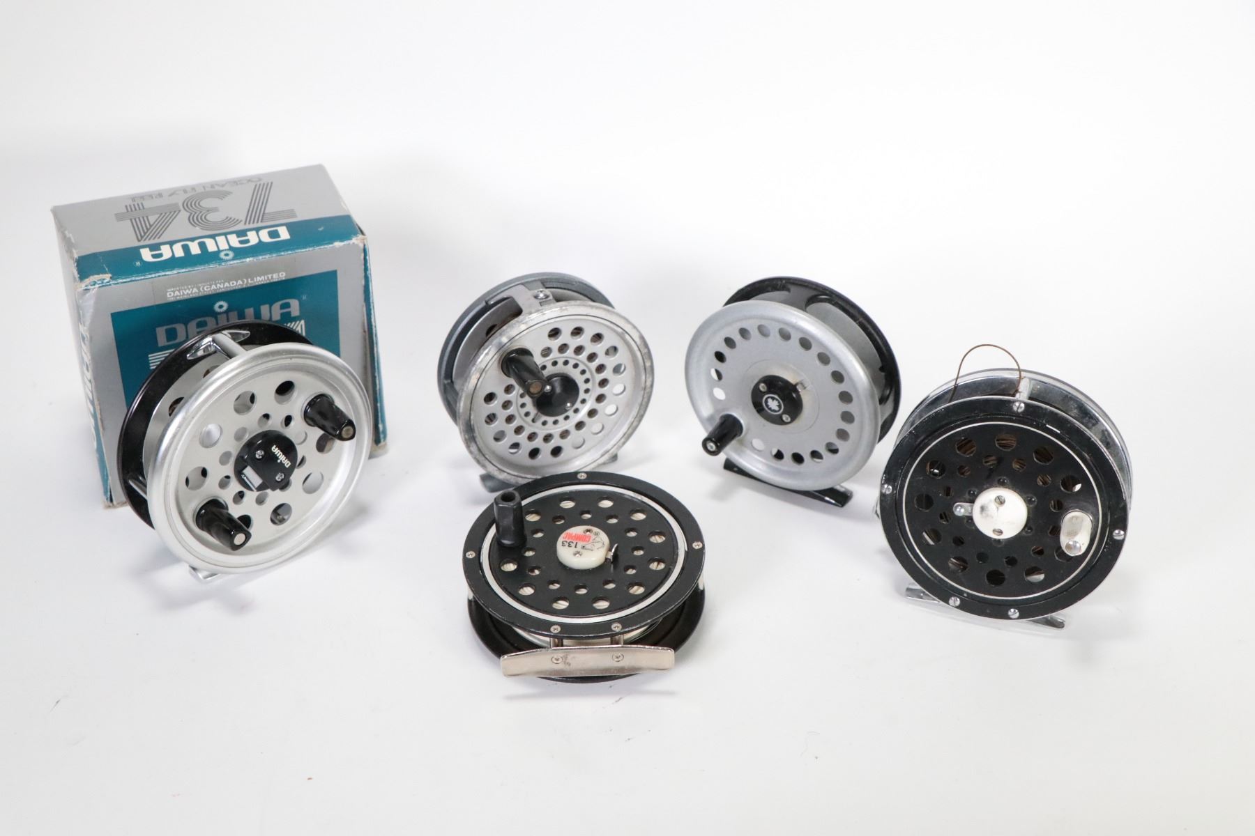 compac fly reel Shakespeare SRECCC78 Cedar Canyon Click The Sage Spectrum C Fly Reel is a large arbor fly reel that fly fishermen of all skill levels would use This one is old and