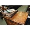 Image 2 : Floor standing mahogany cased Victrola Alvara gramophone, serial C7412 and a selection of records, w