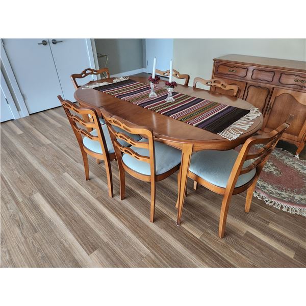 French Provincial Table & Chairs (6) w/ (2) Leaves EXCELLENT CONDITION