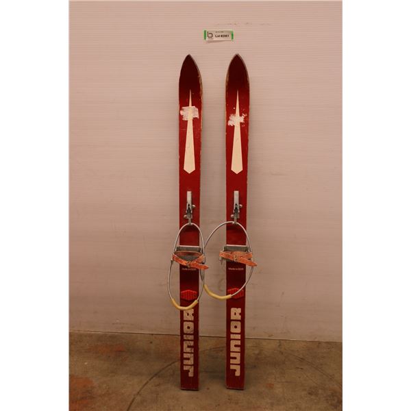 *Vintage Junior Skis (Made in GDR)