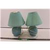 Image 1 : (2) Blue Seashell Lamps (one without bulb)