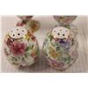 Image 4 : (2) Egg Cups & Shakers