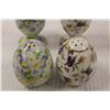 Image 4 : (2) Egg Cups & Shakers