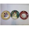 Image 2 : (3) Christmas Plates