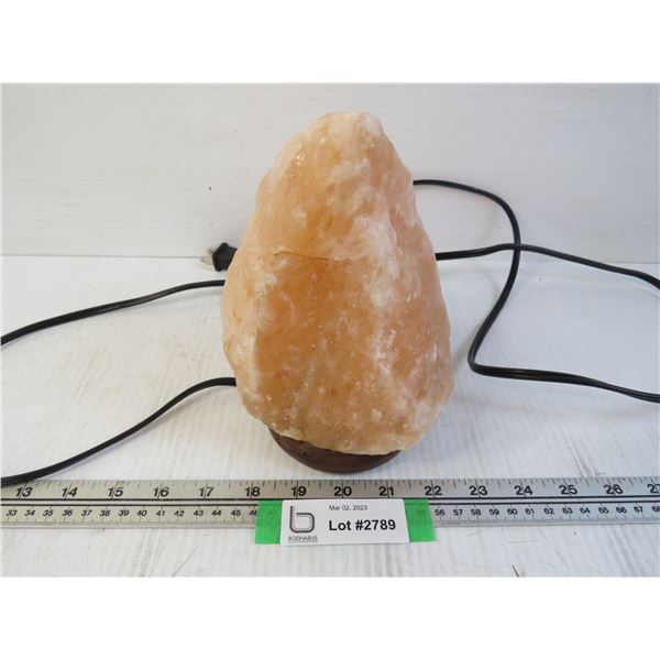 Salt Rock Lamp (7 1/2  no bulb)