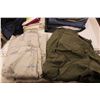 Image 2 : Box of Miscellaneous Clothes (Medium and Large)