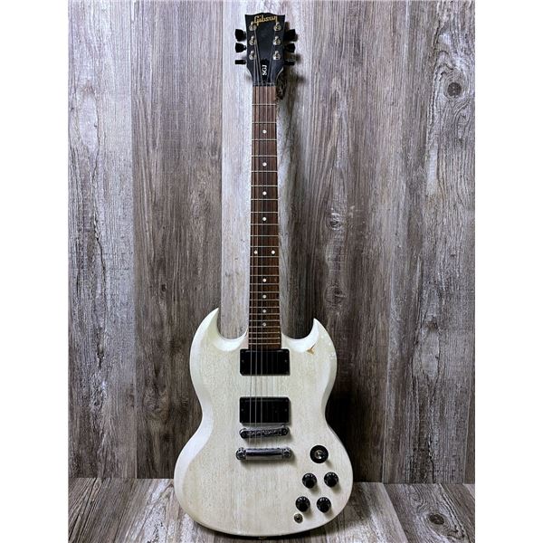 Gibson SGJ Electric Guitar w/ Gibson SC