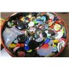 Image 3 : Tin of assorted vintage buttons