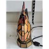 Image 3 : Stained glass rooster lamp.