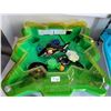 Image 2 : 2 Beyblade arenas, complete beyblades & spinners .