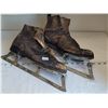 Image 1 : Antique men's speed skates.