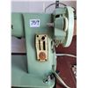 Image 2 : Vintage Singer sewing machine. Made in Canada.