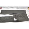 Image 3 : 2-Pairs of pants: 38 x 34 (brown) & 40 x 34 (black), good condition