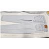 Image 4 : 2 pairs of pants: Wrangler 38 x 34 & Levi Strauss 38 x 34 light blue jeans, good condition