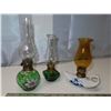 Image 3 : Collection of 3 Small vintage & antique oil lamps