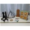 Image 1 : Lot of assorted household items: Decorative metal key holder, Coleman Insta-clip-2 #21 Mantles, wood