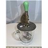 Image 2 : Glass measuring container with metal mixing lid