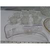 Image 3 : Decorative glass kitchen dish set: Includes serving plate, 8 cups, punch bowl & ladle.