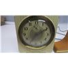 Image 3 : 4 Vintage Clocks – 1 “New Haven” Clock Company made in USA, 1 “Seth Thomas” USA