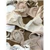 Image 5 : LOT OF NOS VINTAGE BRAS