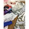 Image 2 : LOT OF 25 VINTAGE SCARVES