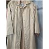 Image 3 : LOT OF 7 VINTAGE LADIES JACKETS COATS ETC
