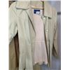 Image 6 : LOT OF 7 VINTAGE LADIES JACKETS COATS ETC