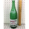 Image 1 : VINTAGE 28oz JAMAICA DRY GINGER ALE BOTTLE MEDICINE HAT